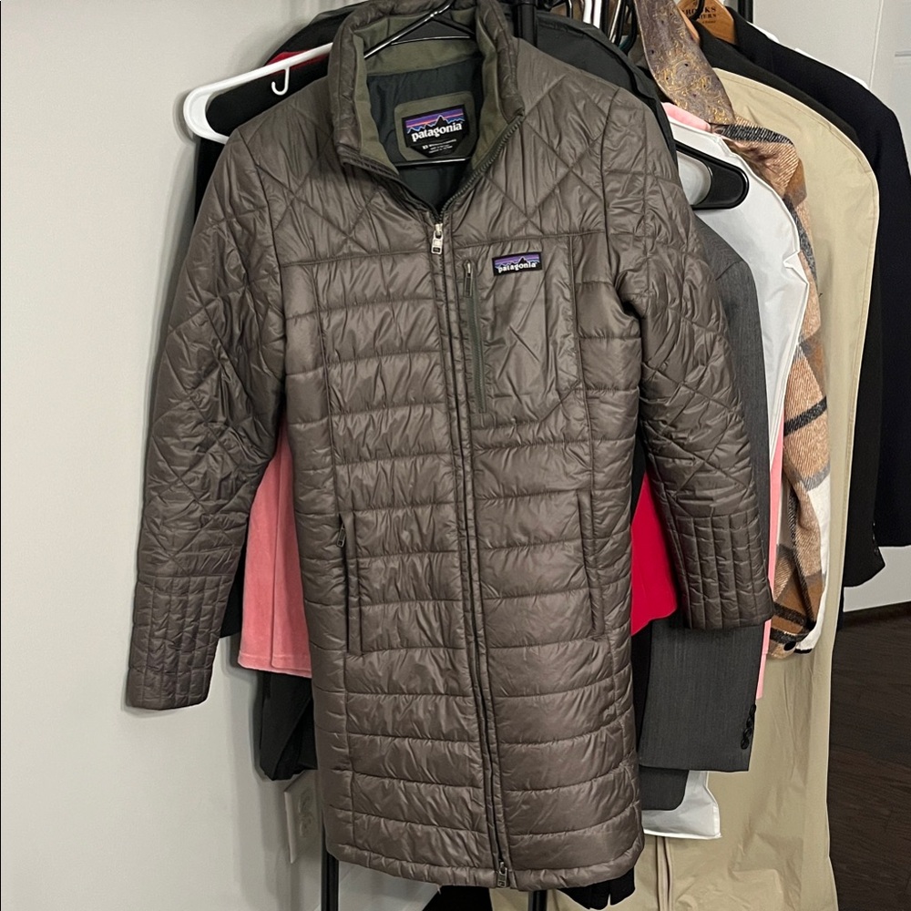 Patagonia Women's Quilted Puffer Jacket - Brown